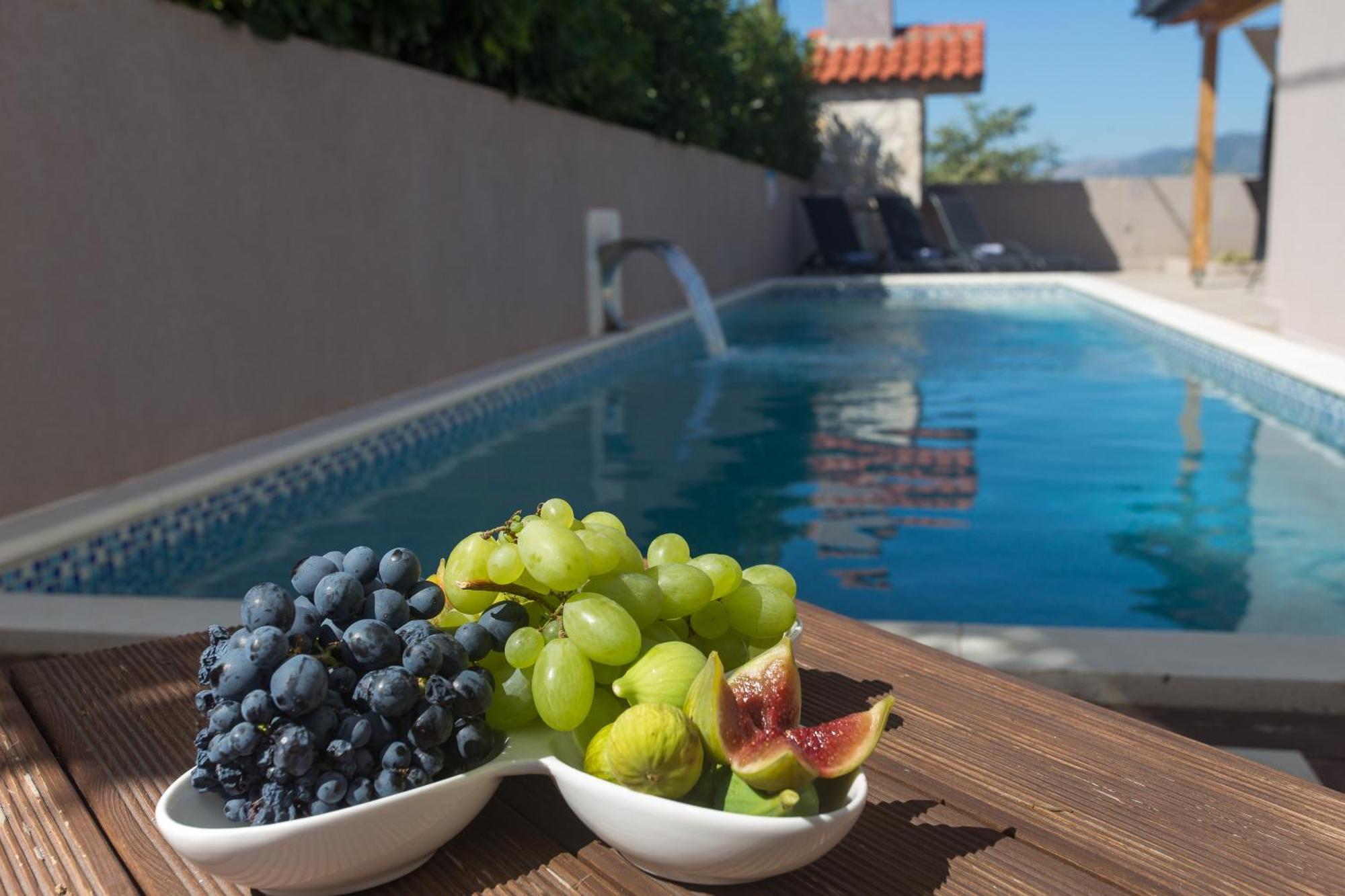 Life - New And Luxury Holiday House Kaštela Zewnętrze zdjęcie